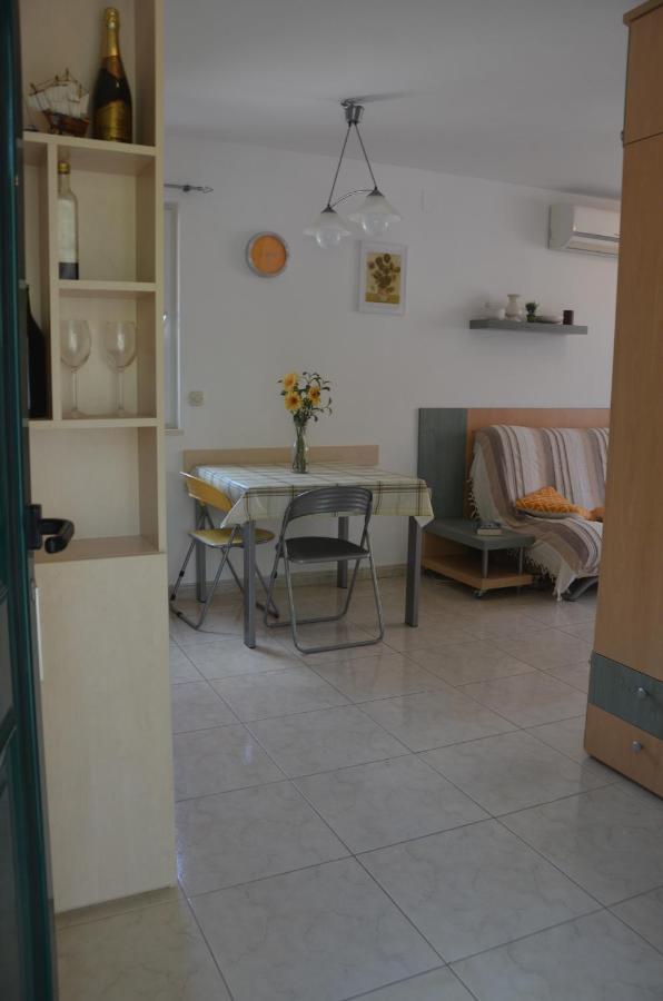 Apartman Ananda Bol - 2 Bedrooms, 7 Beds Exterior foto